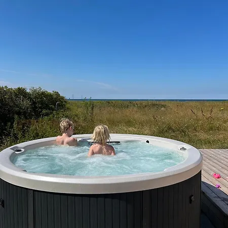 Newly Built Summerhouse With Sea And Bridge Views Casa vacanze Slagelse