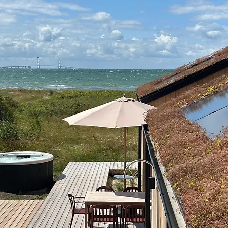 Newly Built Summerhouse With Sea And Bridge Views * Slagelse