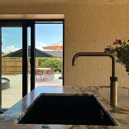 Newly Built Summerhouse With Sea And Bridge Views Casa vacanze